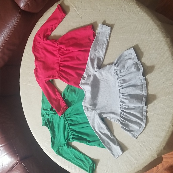 ❣5 for $25 Sale❣ Bundle of 2 Dresses & 1 Top - Picture 4 of 5